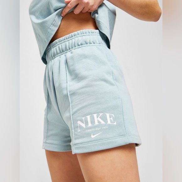 Nike Sportswear Essentials Oversized Sweatshirt & Shorts Set - Ocean Cube - Picture 4 of 10